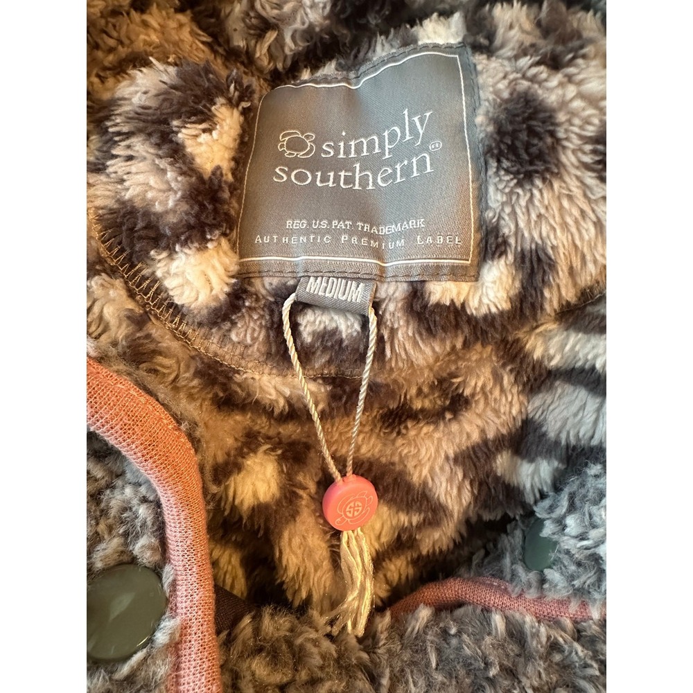 Cozy Leopard Print Half-Zip Sherpa Pullover - Gray with Pink Trim - Picture 4 of 4